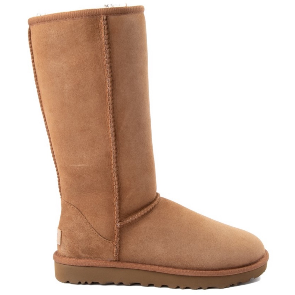 UGG CLASSIC TALL BOOT IN CHESTNUT